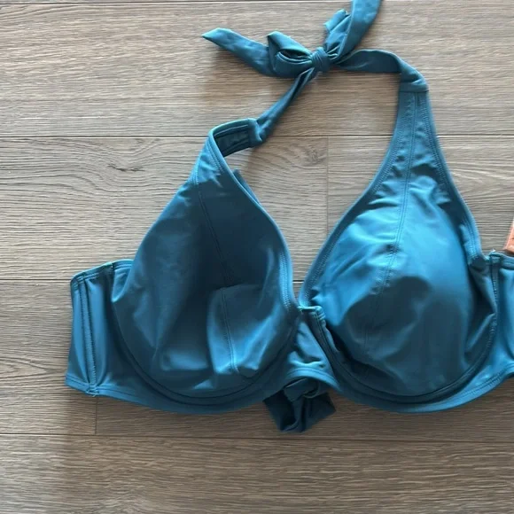 Bathing suit - Picture 6 of 9